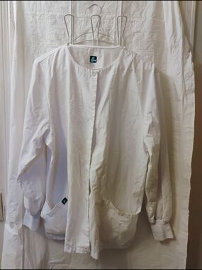 Adar White Snap-Front Women's Medical Jacket/Scrub